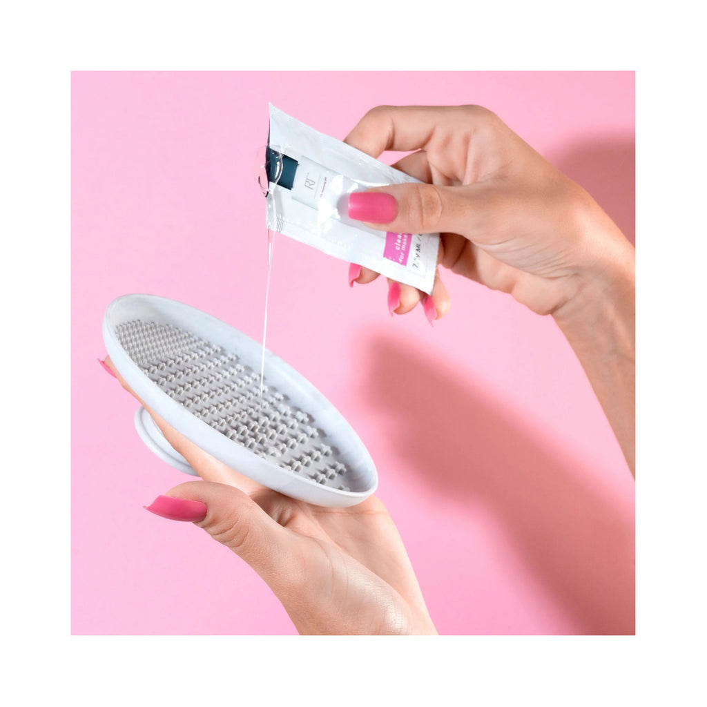 Real Techniques Brush Cleansing Palette