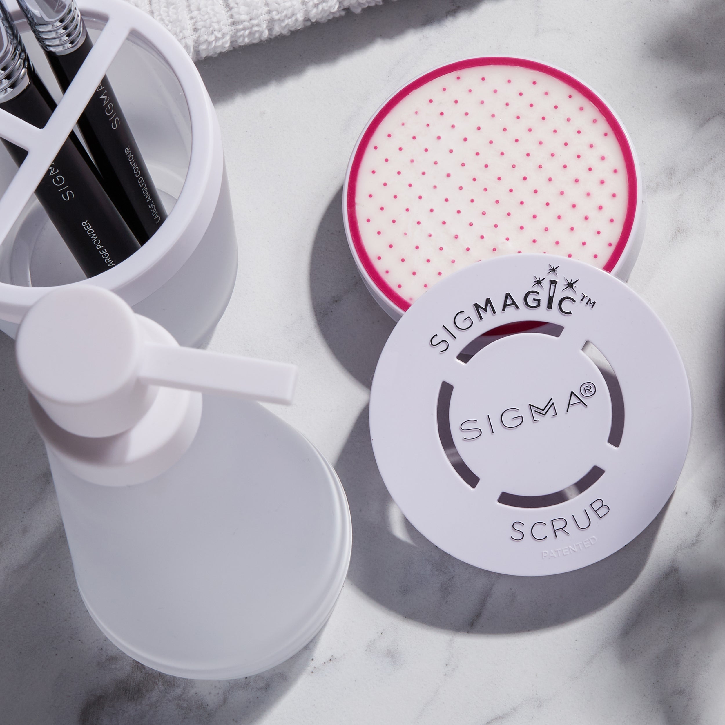 Sigma Beauty SigMagic Scrub