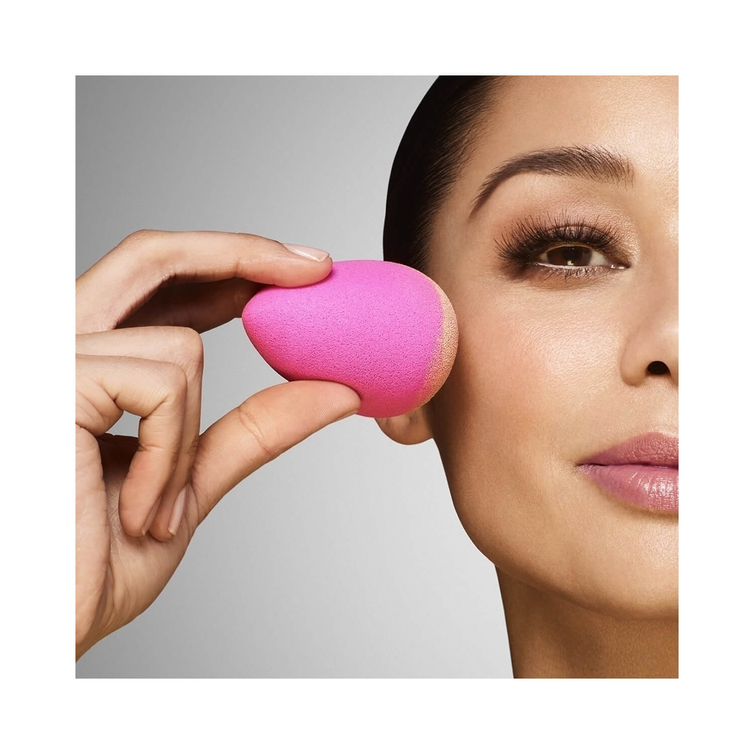 Beautyblender two.bb.clean Beautyblender Duo Liquid Cleanser Model Background