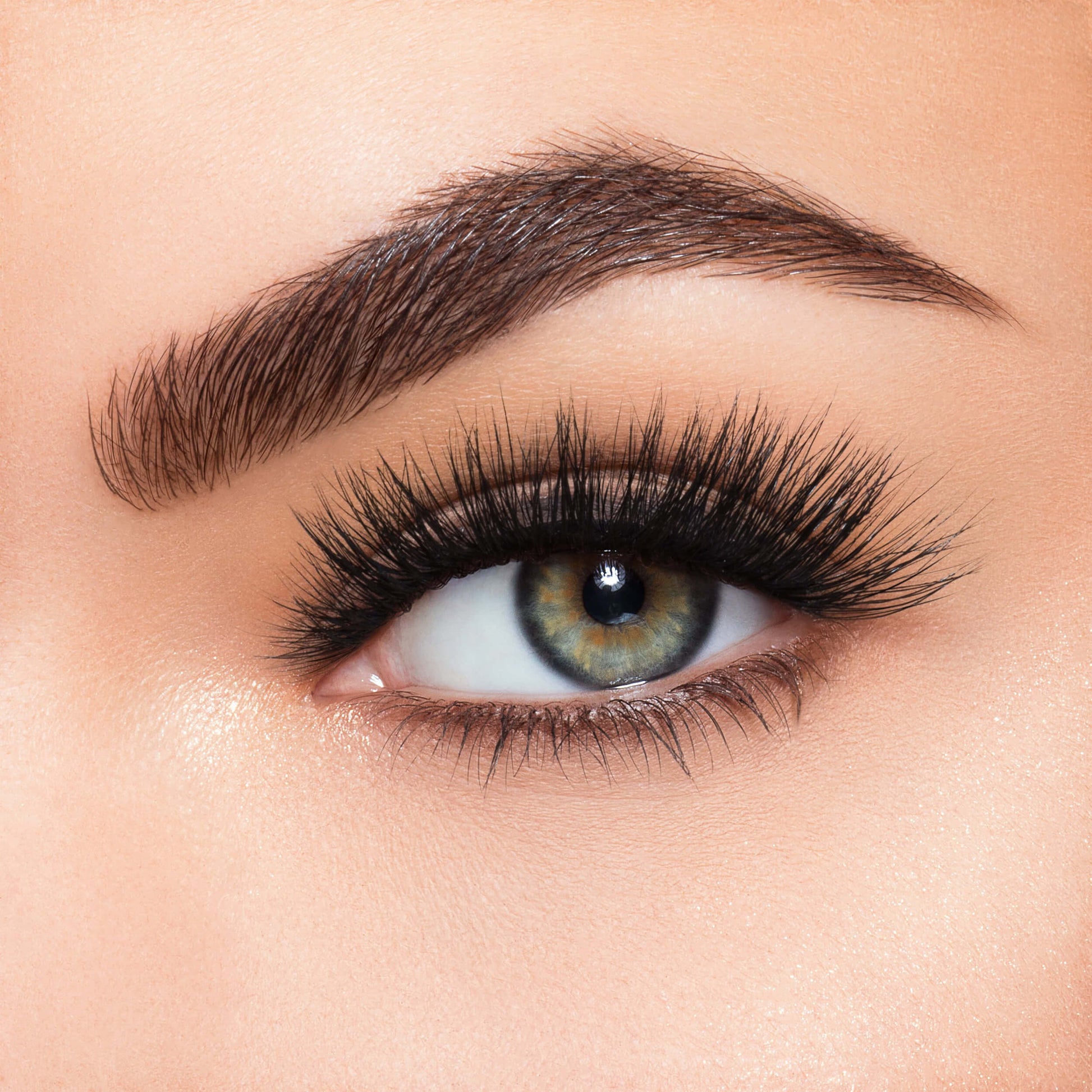 Lilly Lashes Sydney 3D Mink Lashes Model