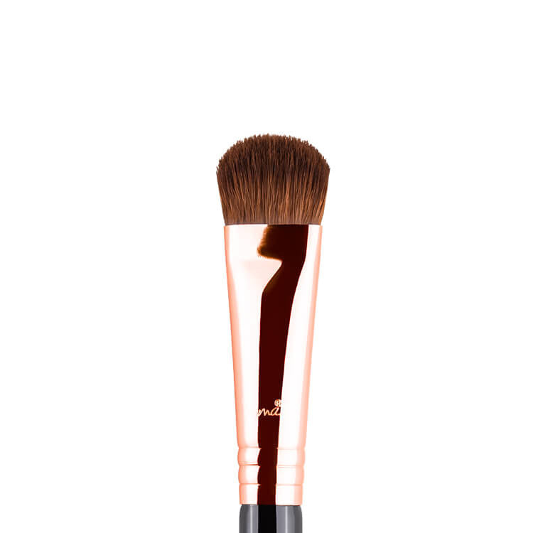 Sigma Beauty E52 Soft Focus Shader Brush Copper