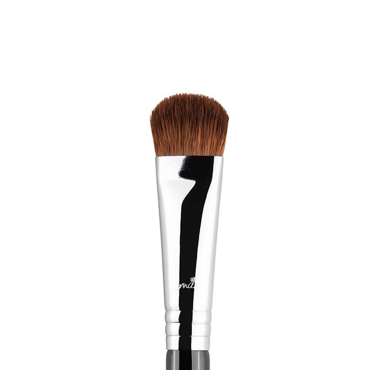 Sigma Beauty E52 Soft Focus Shader Brush Chrome
