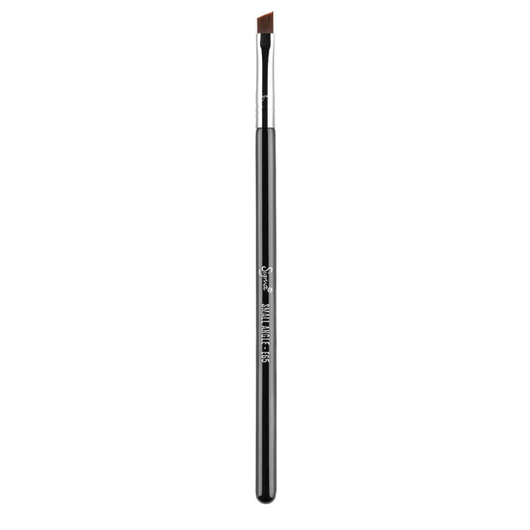 Sigma Beauty E65 Small Angle Brush