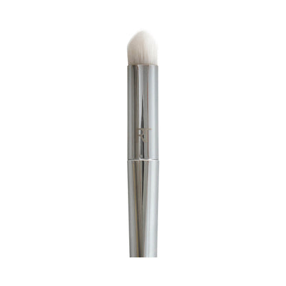 Real Techniques 201 Pointed Smudge Brush Zoom