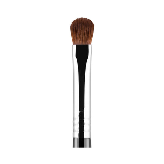 Sigma Beauty E54 Medium Sweeper Brush